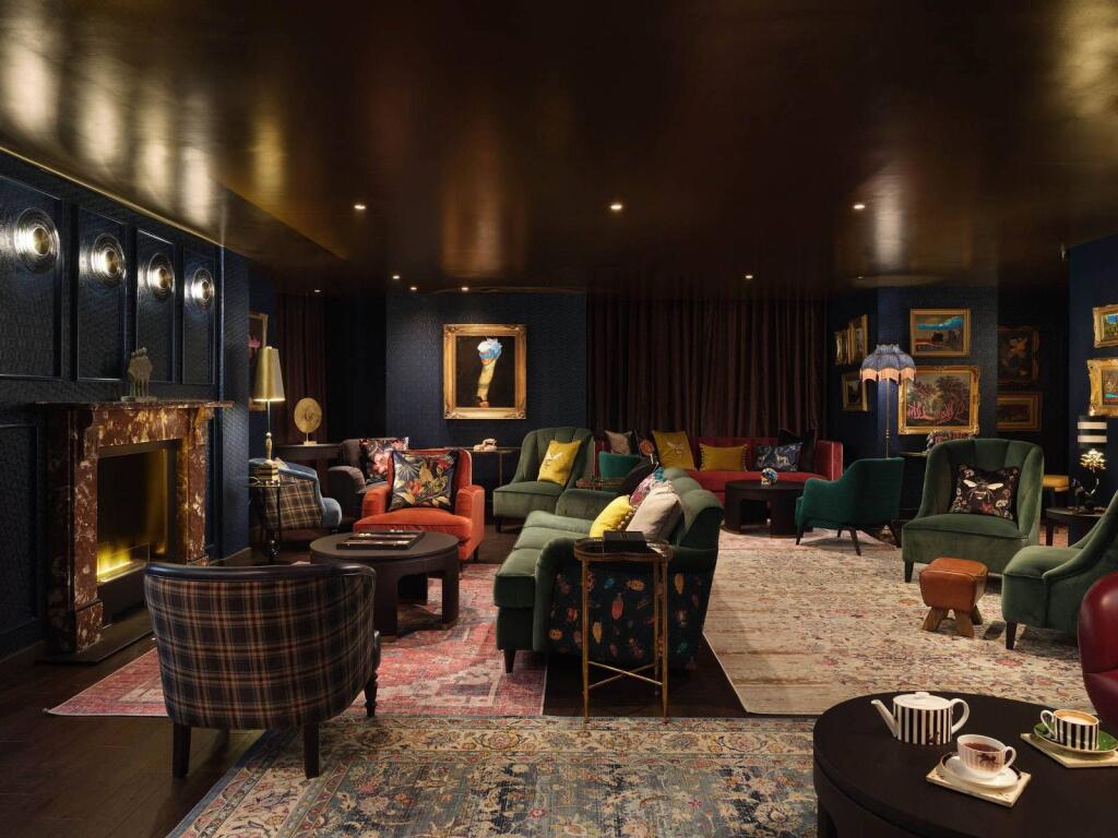 1 bed 1st Floor Flat for rent in London. From Foxtons - South Kensington