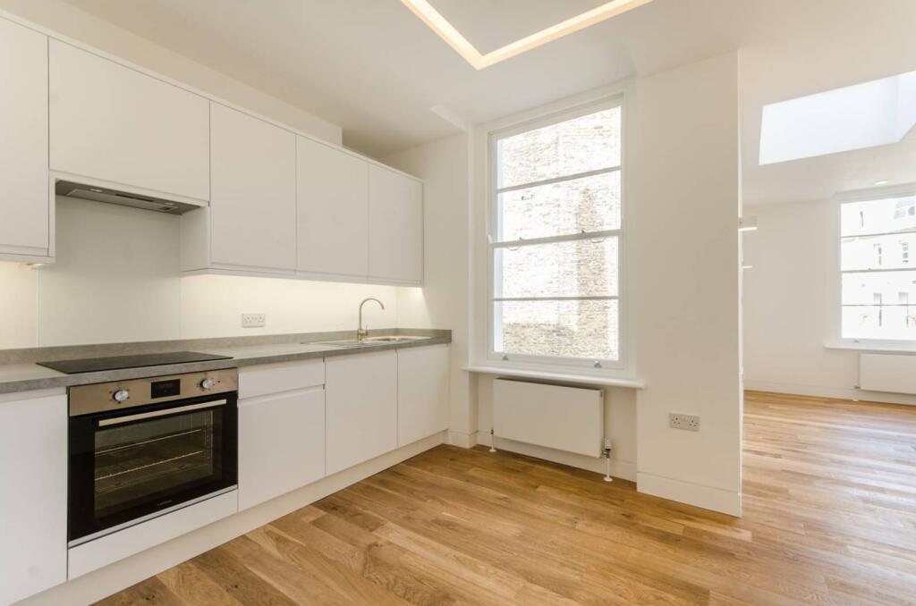 2 bed 1st Floor Flat for rent in London. From Foxtons - South Kensington