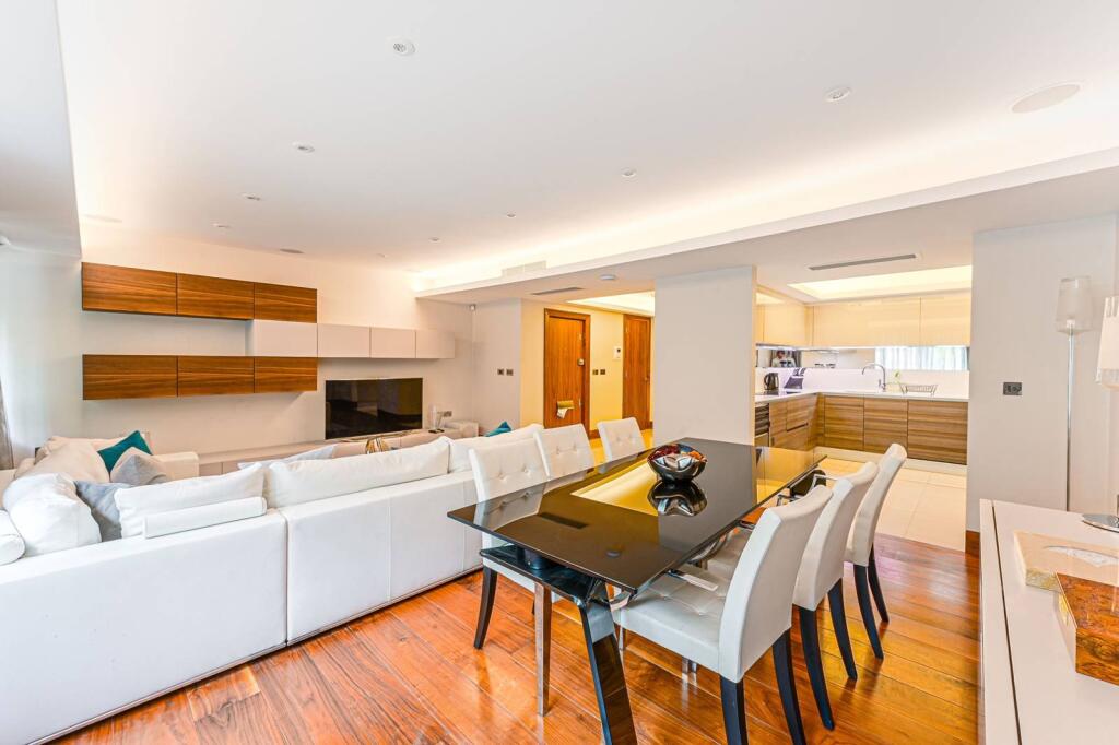 2 bed 1st Floor Flat for rent in London. From Foxtons - South Kensington