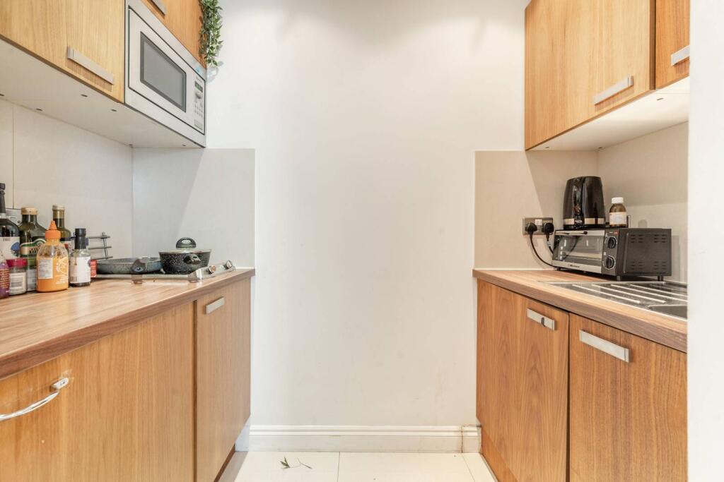 0 bed Studio for rent in London. From Foxtons - South Kensington