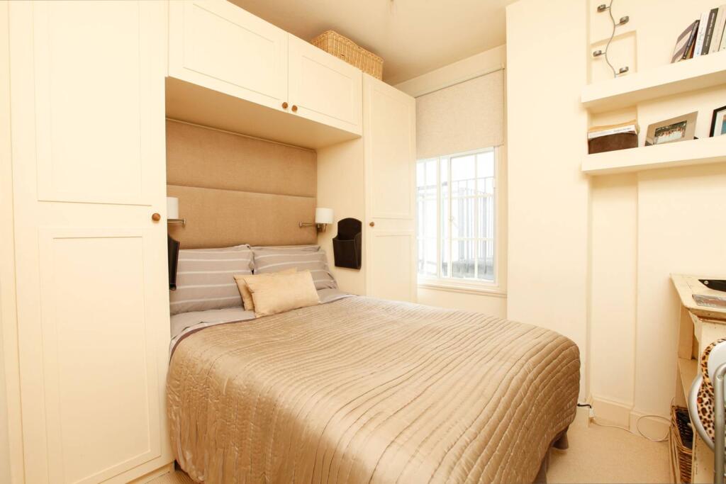 2 bed 1st Floor Flat for rent in London. From Foxtons - South Kensington