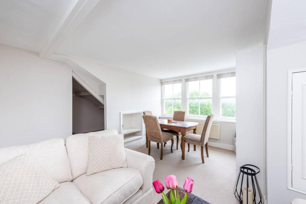 1 bed 1st Floor Flat for rent in London. From Foxtons - South Kensington