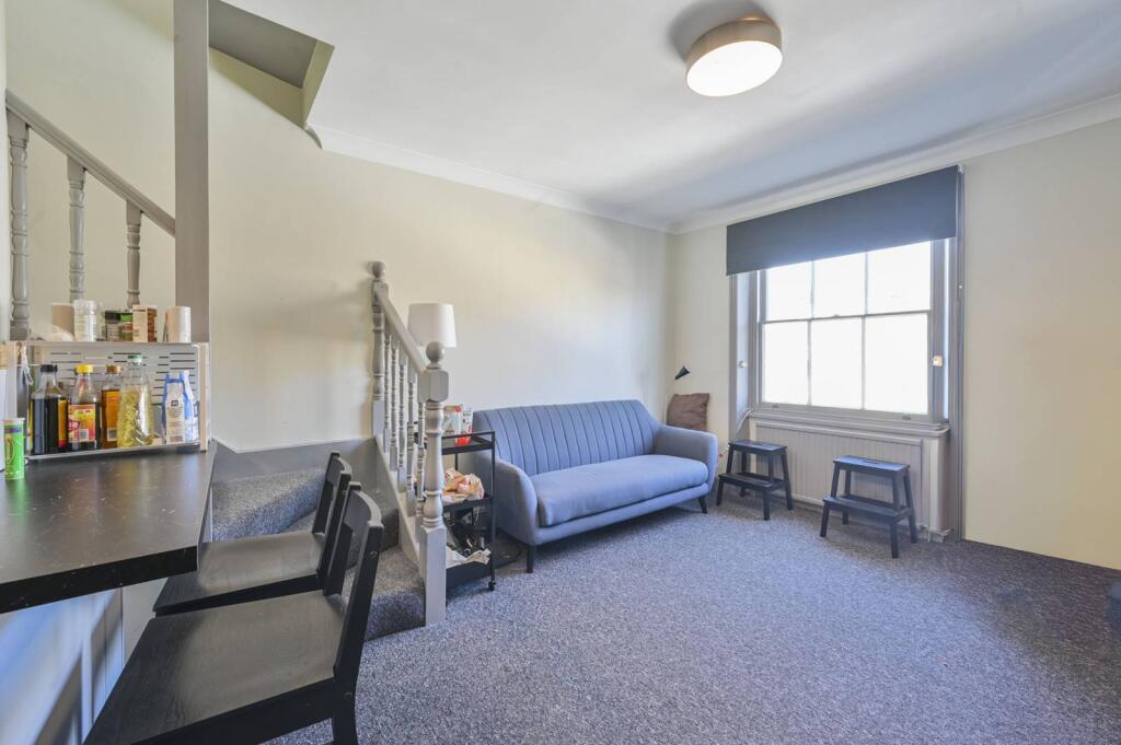 2 bed 1st Floor Flat for rent in London. From Foxtons - South Kensington