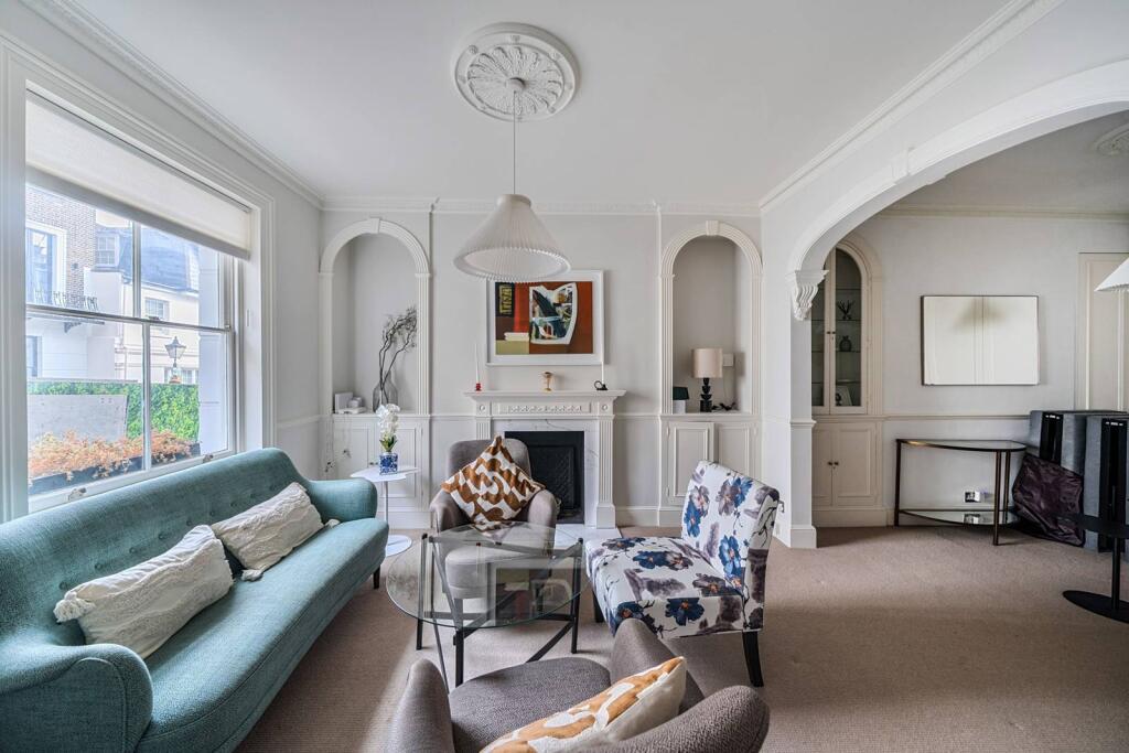 4 bed 1st Floor Flat for rent in London. From Foxtons - South Kensington