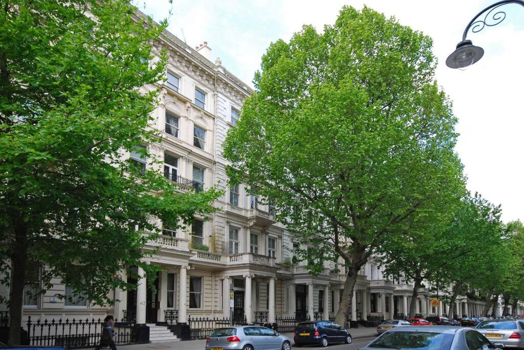 1 bed 1st Floor Flat for rent in London. From Foxtons - South Kensington