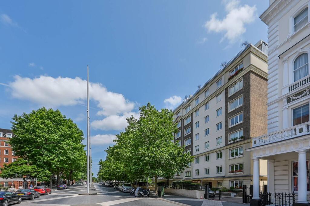 2 bed 1st Floor Flat for rent in London. From Foxtons - South Kensington