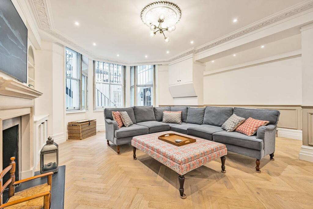 2 bed 1st Floor Flat for rent in Kensington. From Foxtons - South Kensington