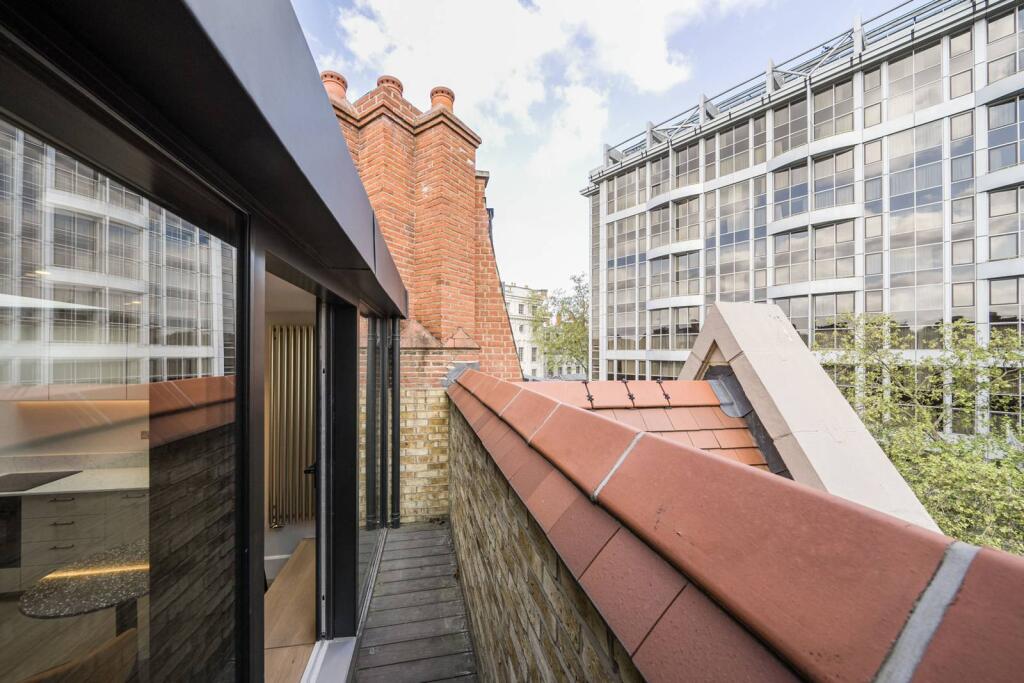 1 bed 1st Floor Flat for rent in Kensington. From Foxtons - South Kensington