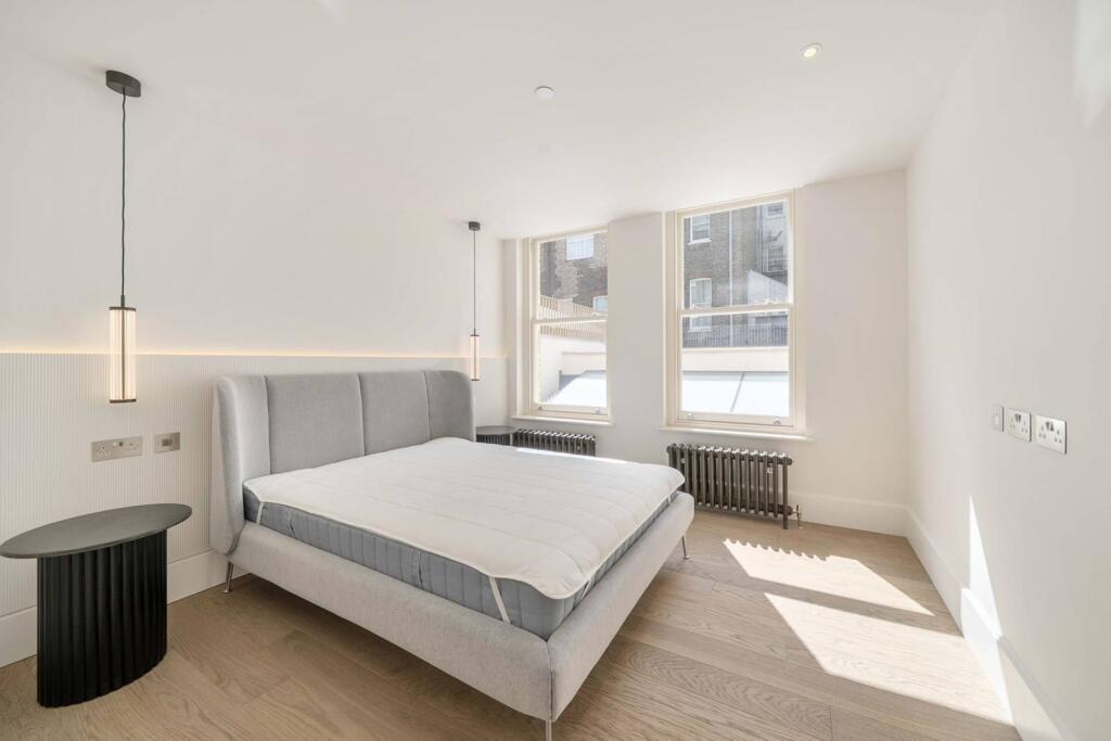 2 bed 1st Floor Flat for rent in Kensington. From Foxtons - South Kensington