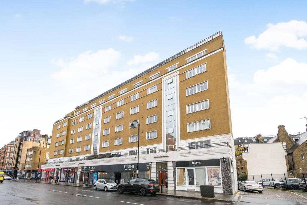 2 bed 1st Floor Flat for rent in Chelsea. From Foxtons - South Kensington
