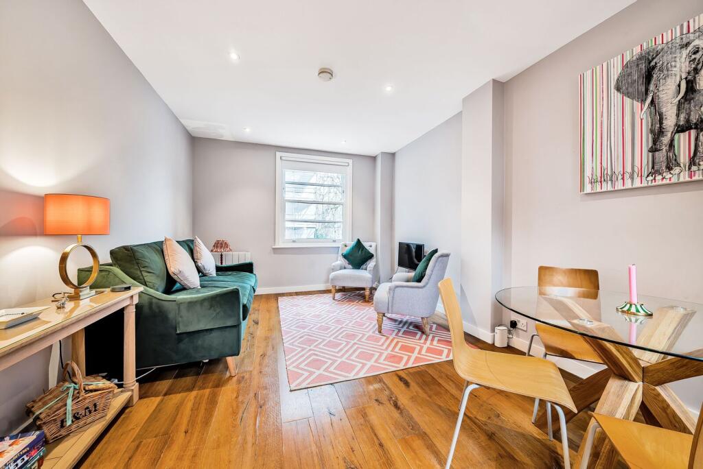 1 bed 1st Floor Flat for rent in Chelsea. From Foxtons - South Kensington