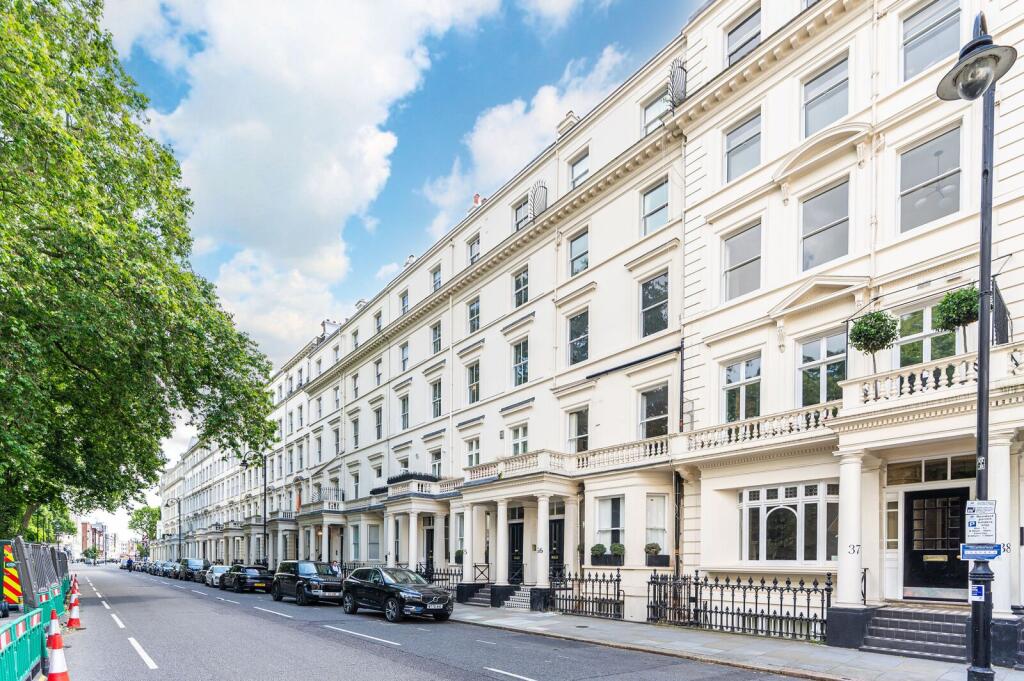 2 bed 1st Floor Flat for rent in London. From Foxtons - South Kensington
