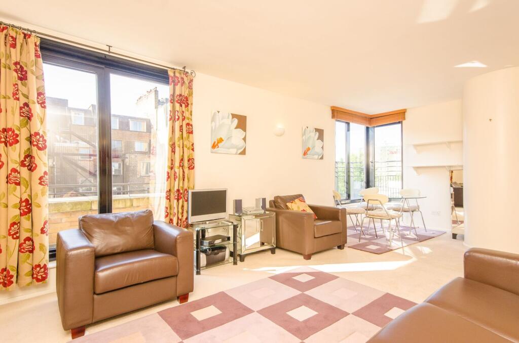 2 bed 1st Floor Flat for rent in London. From Foxtons - South Kensington