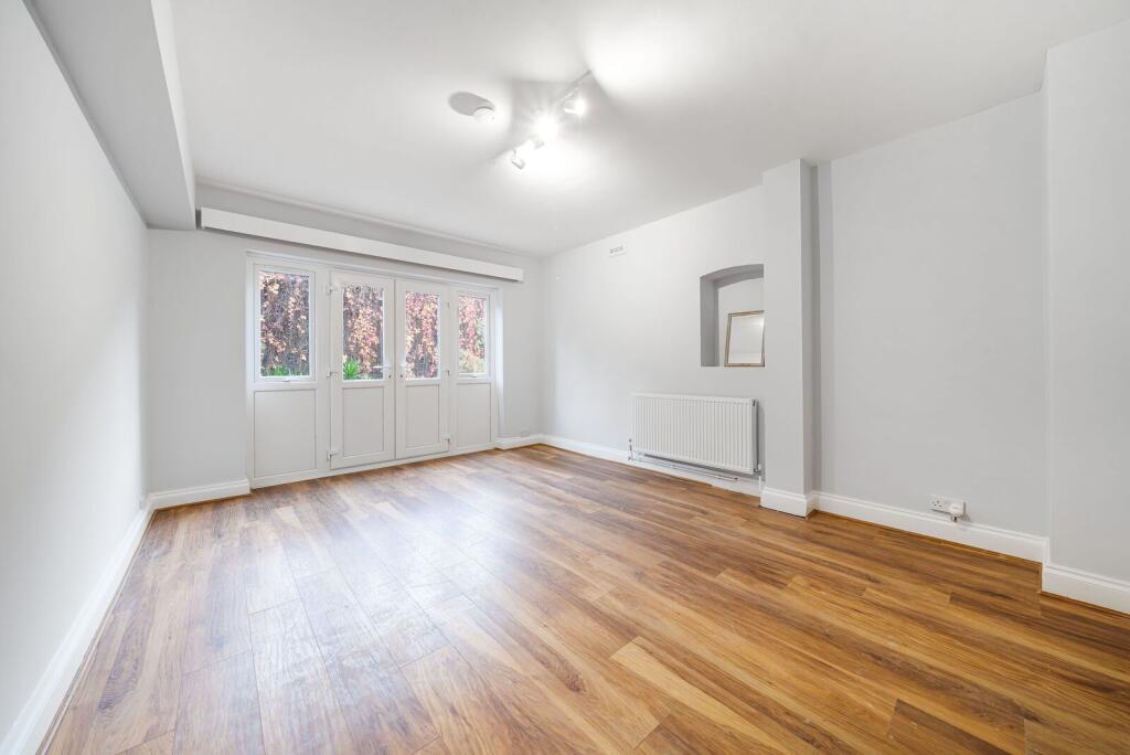 4 bed Studio for rent in London. From Foxtons - South Kensington