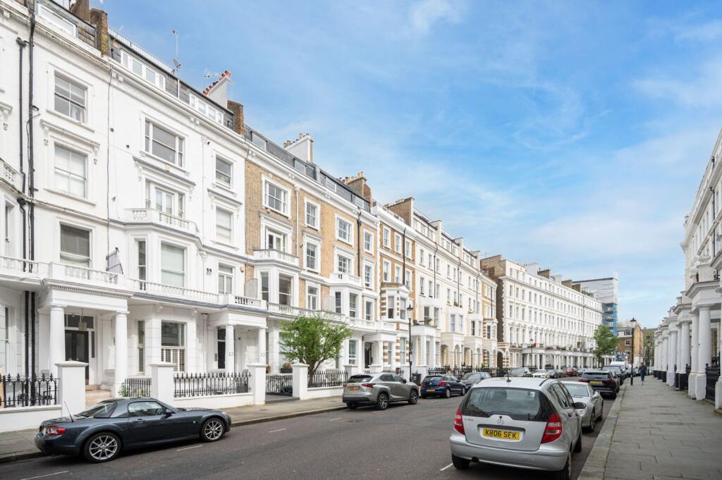 4 bed Studio for rent in Kensington. From Foxtons - South Kensington
