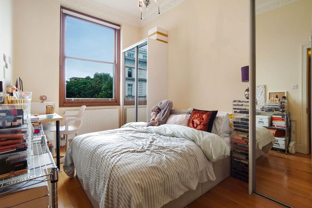 2 bed 1st Floor Flat for rent in London. From Foxtons - South Kensington