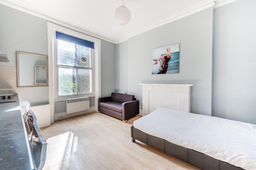 4 bed Studio for rent in London. From Foxtons - South Kensington