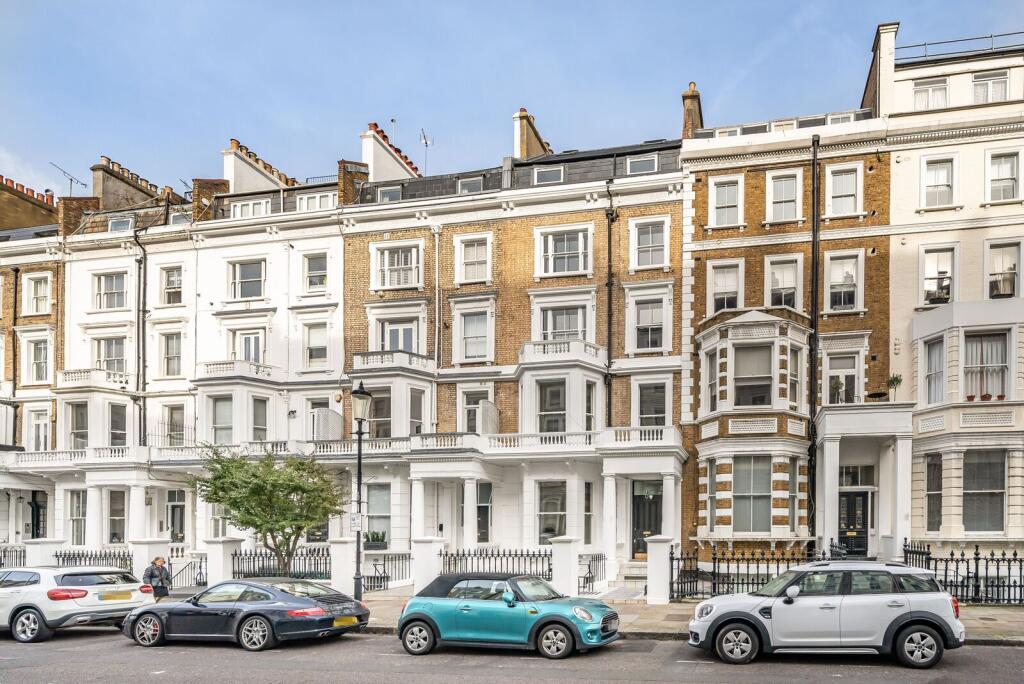 1 bed 1st Floor Flat for rent in London. From Foxtons - South Kensington