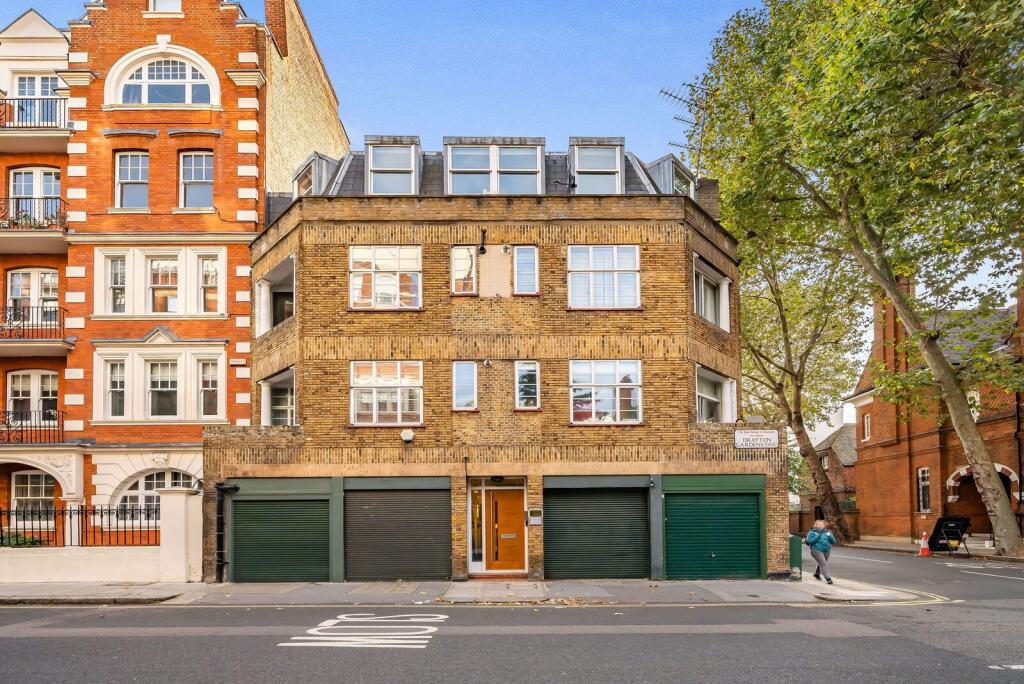 2 bed 1st Floor Flat for rent in London. From Foxtons - South Kensington