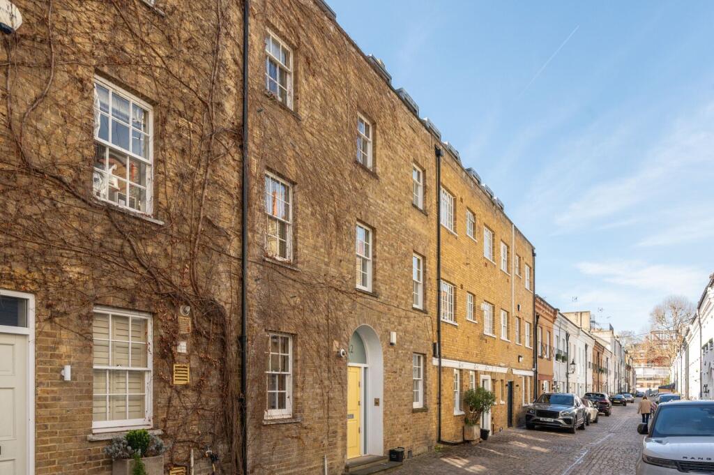 5 bed Mid Terraced House for rent in Chelsea. From Foxtons - South Kensington