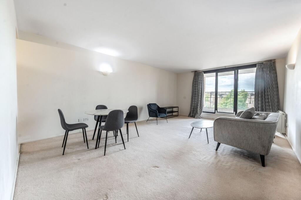 2 bed 1st Floor Flat for rent in London. From Foxtons - South Kensington