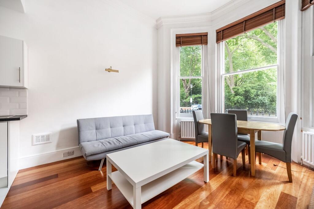 2 bed 1st Floor Flat for rent in Chelsea. From Foxtons - South Kensington