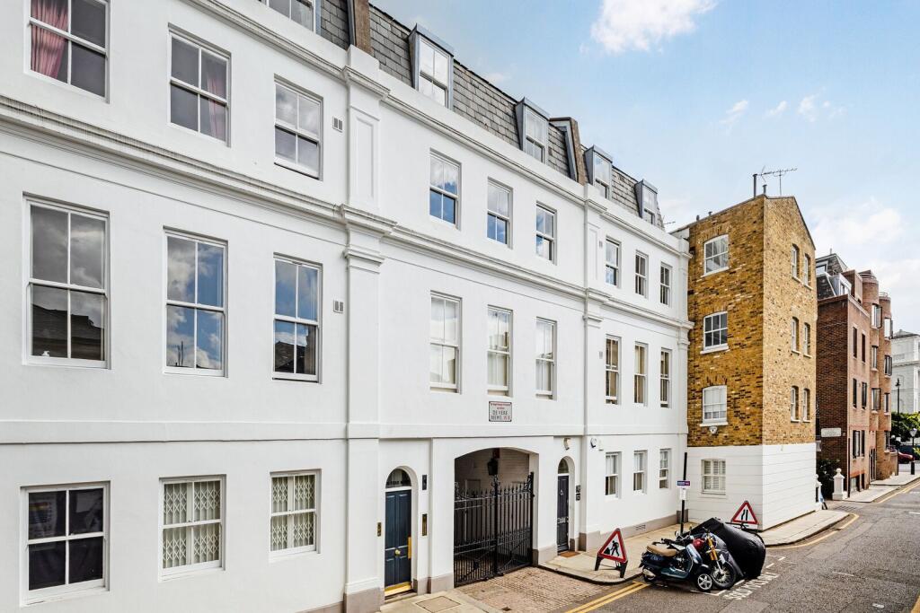 2 bed 1st Floor Flat for rent in Kensington. From Foxtons - South Kensington
