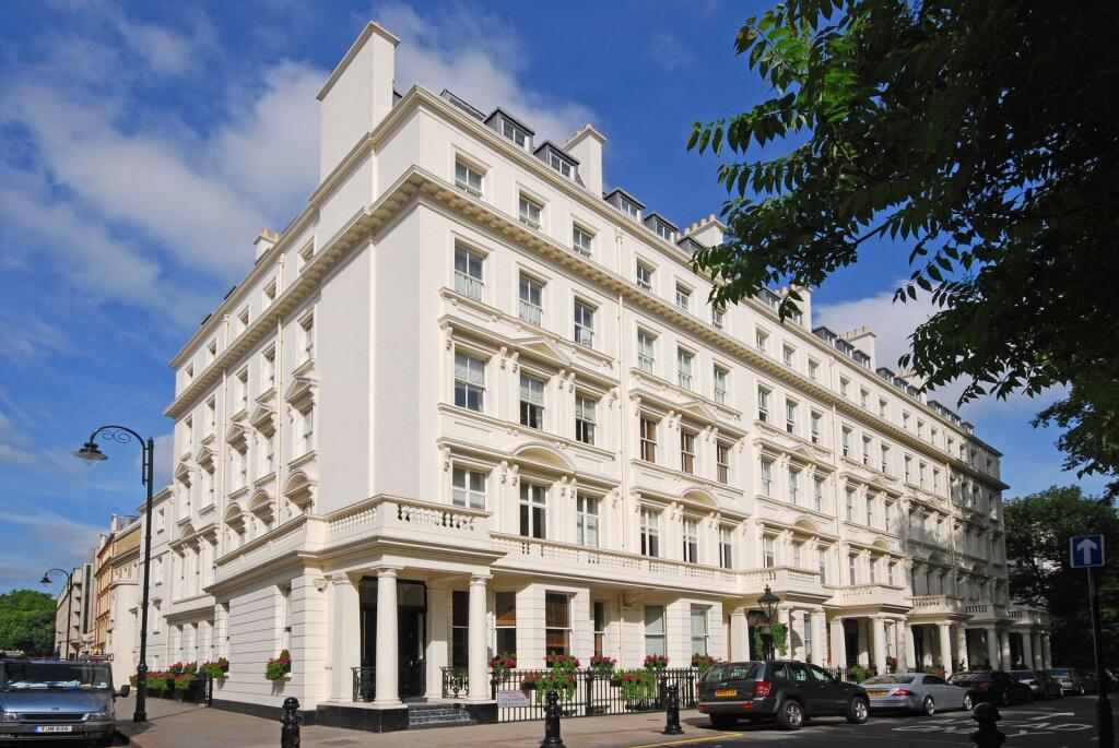 2 bed 1st Floor Flat for rent in Chelsea. From Foxtons - South Kensington 2 bed 1st Floor Flat for rent in Chelsea. From Foxtons - South Kensington