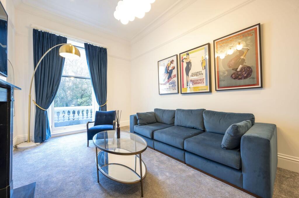 2 bed 1st Floor Flat for rent in Chelsea. From Foxtons - South Kensington