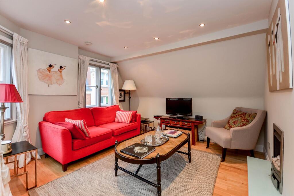 2 bed 1st Floor Flat for rent in Kensington. From Foxtons - South Kensington