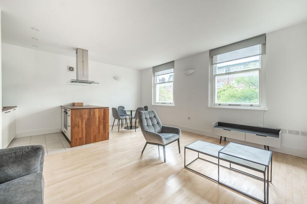 2 bed 1st Floor Flat for rent in London. From Foxtons - South Kensington