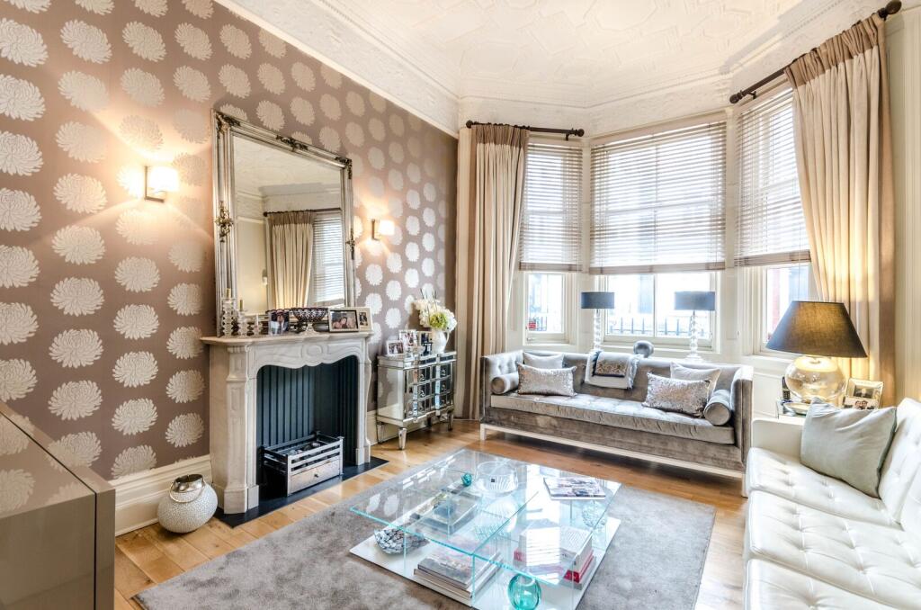 2 bed Annexe for rent in London. From Foxtons - South Kensington