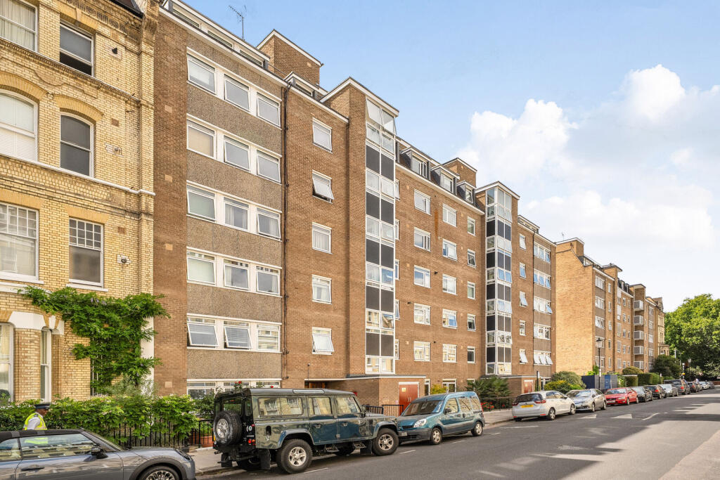 1 bed 1st Floor Flat for rent in London. From Foxtons - South Kensington