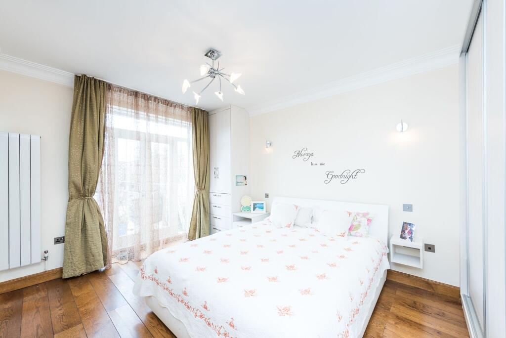 2 bed 1st Floor Flat for rent in London. From Foxtons - South Kensington 2 bed 1st Floor Flat for rent in London. From Foxtons - South Kensington