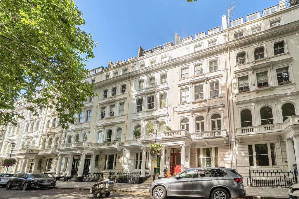 2 bed 1st Floor Flat for rent in London. From Foxtons - South Kensington 2 bed 1st Floor Flat for rent in London. From Foxtons - South Kensington