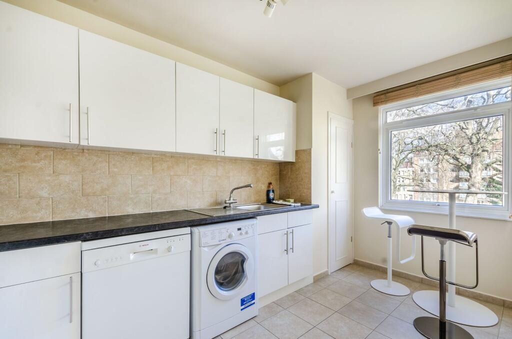 1 bed 1st Floor Flat for rent in London. From Foxtons - South Kensington