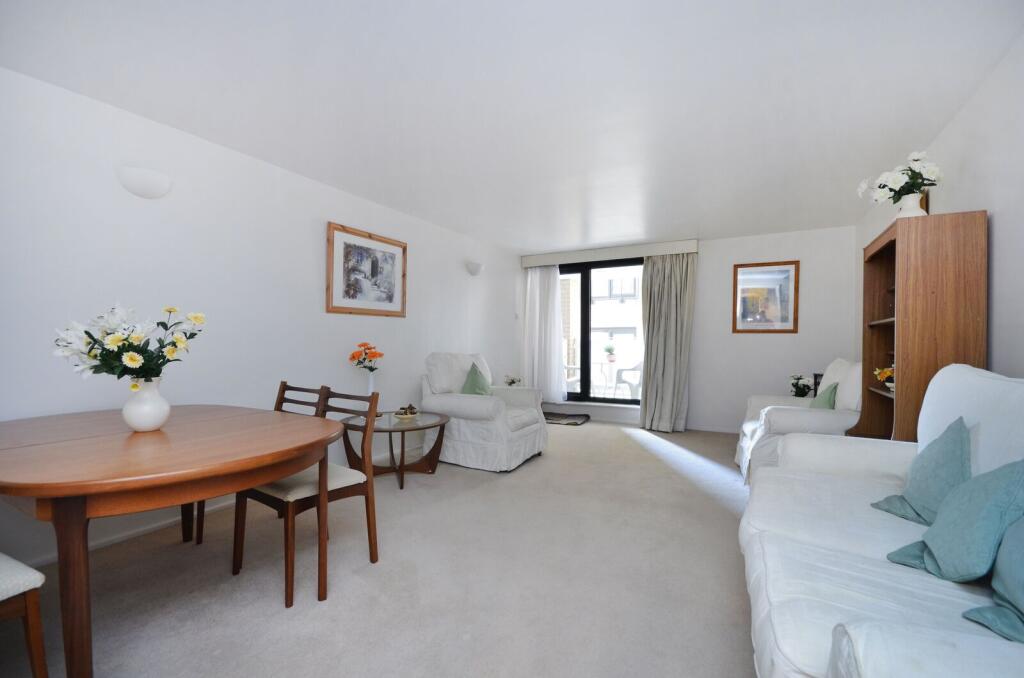 1 bed 1st Floor Flat for rent in London. From Foxtons - South Kensington