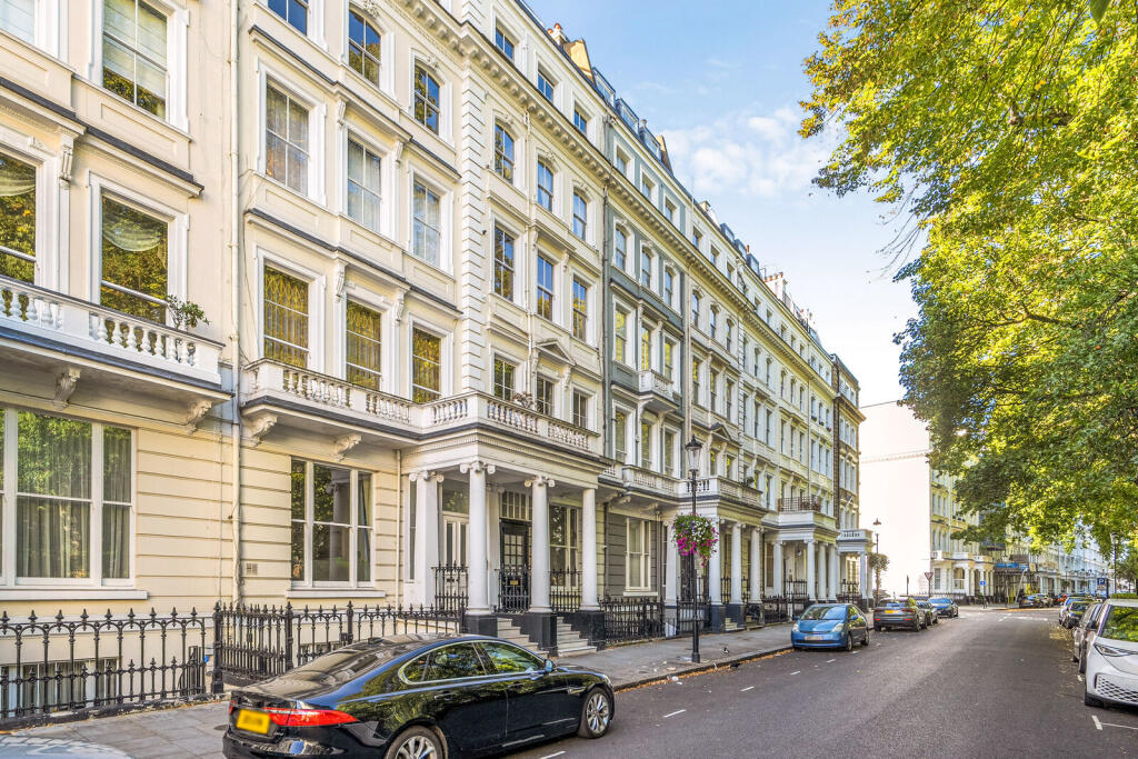 2 bed 1st Floor Flat for rent in London. From Foxtons - South Kensington