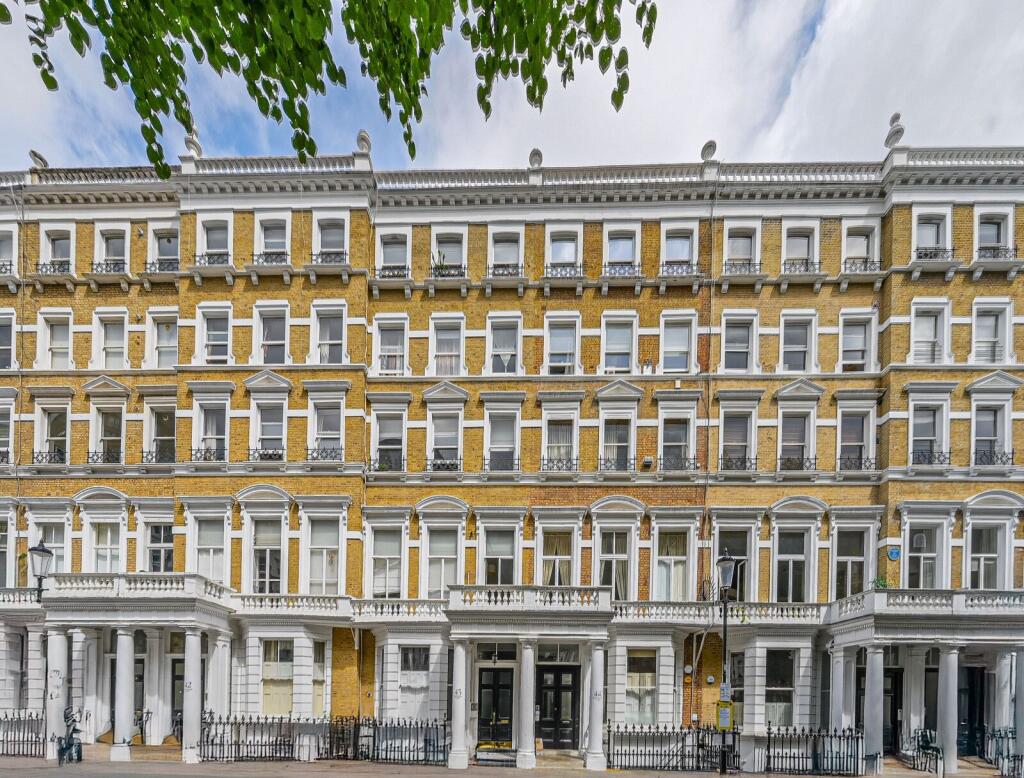 3 bed 1st Floor Flat for rent in London. From Foxtons - South Kensington 3 bed 1st Floor Flat for rent in London. From Foxtons - South Kensington