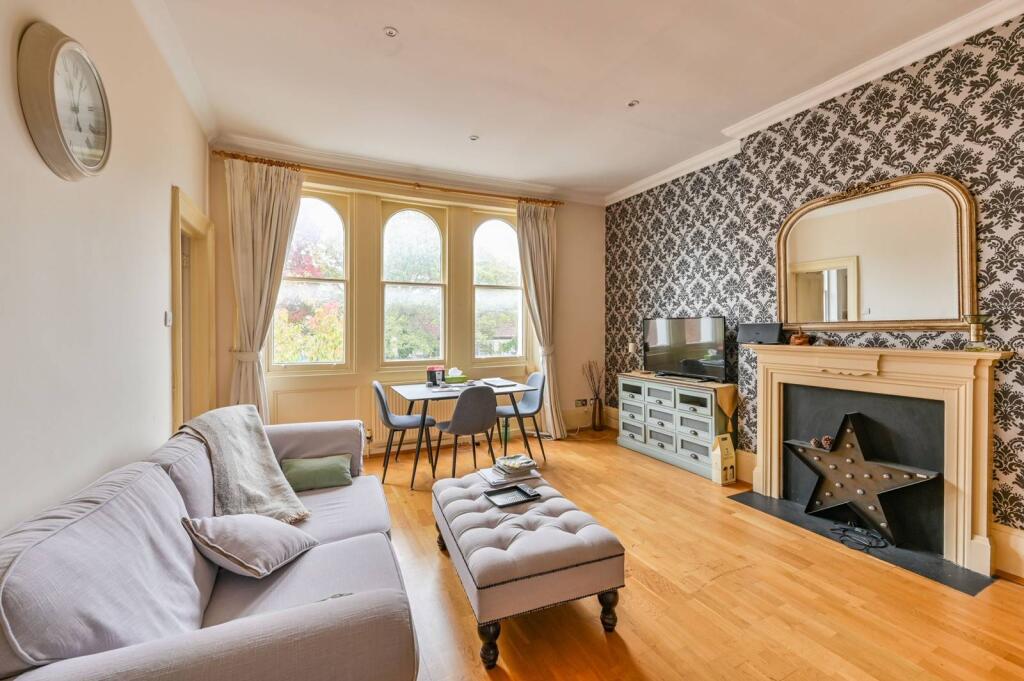 2 bed 1st Floor Flat for rent in London. From Foxtons - St Johns Wood