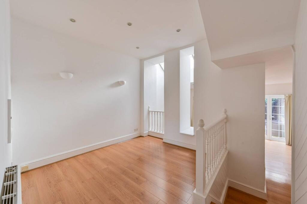 4 bed Mid Terraced House for rent in London. From Foxtons - St Johns Wood 4 bed Mid Terraced House for rent in London. From Foxtons - St Johns Wood