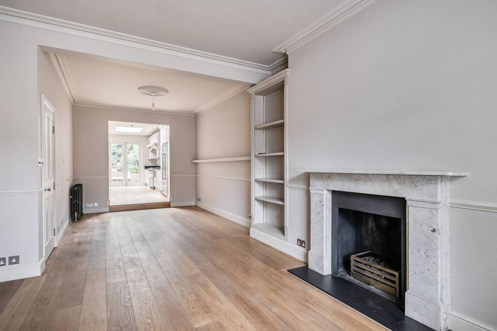 3 bed Mid Terraced House for rent in London. From Foxtons - St Johns Wood