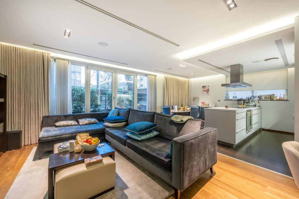 2 bed 1st Floor Flat for rent in London. From Foxtons - St Johns Wood