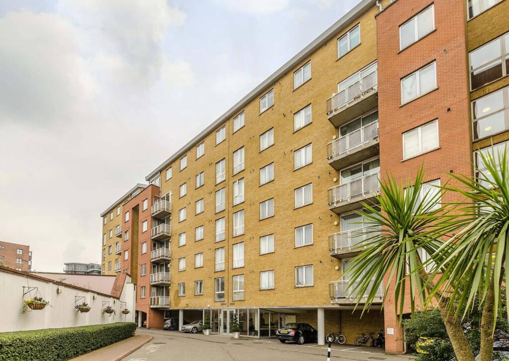 4 bed 1st Floor Flat for rent in London. From Foxtons - St Johns Wood