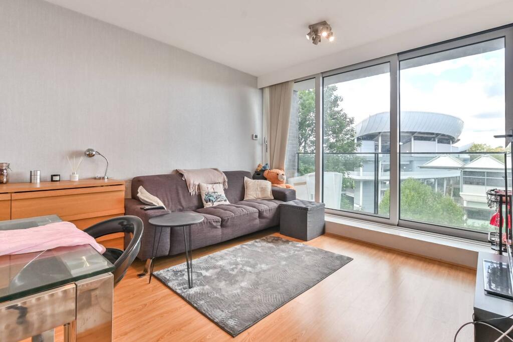 1 bed 1st Floor Flat for rent in London. From Foxtons - St Johns Wood