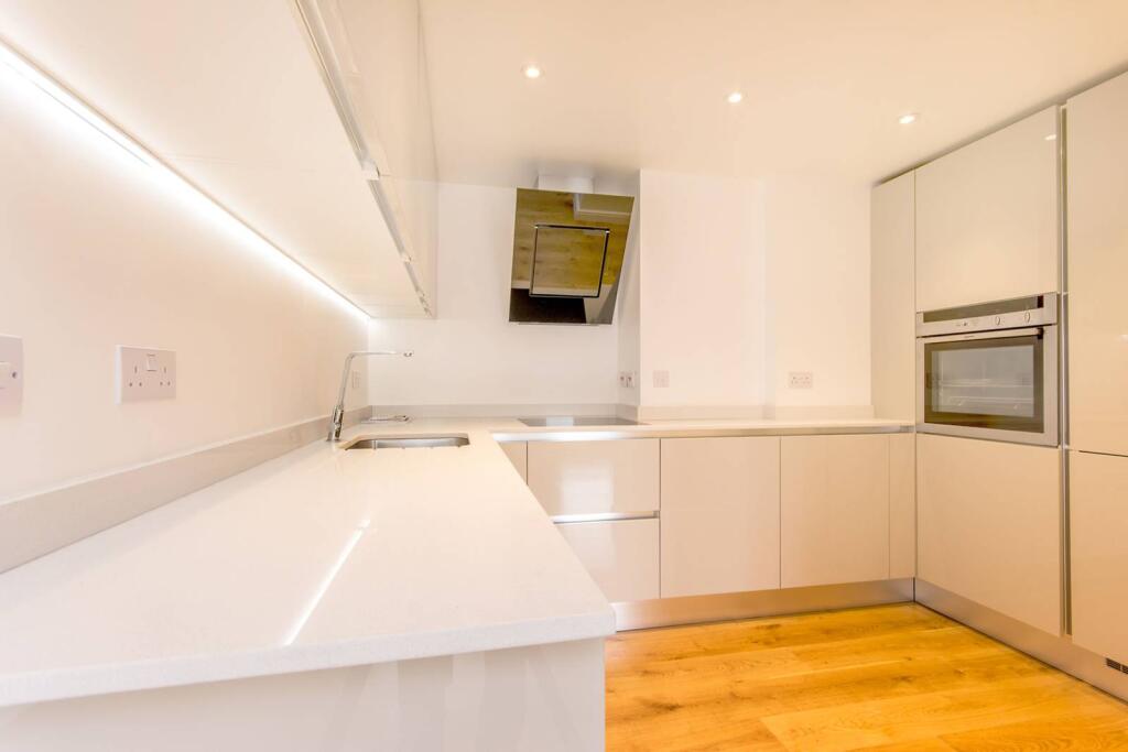 2 bed 1st Floor Flat for rent in London. From Foxtons - St Johns Wood
