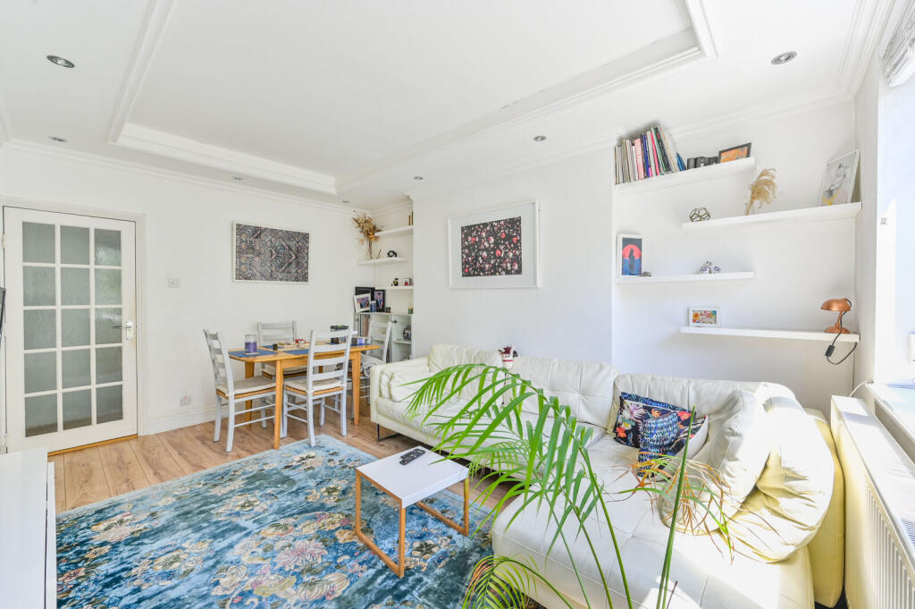2 bed 1st Floor Flat for rent in London. From Foxtons - St Johns Wood 2 bed 1st Floor Flat for rent in London. From Foxtons - St Johns Wood