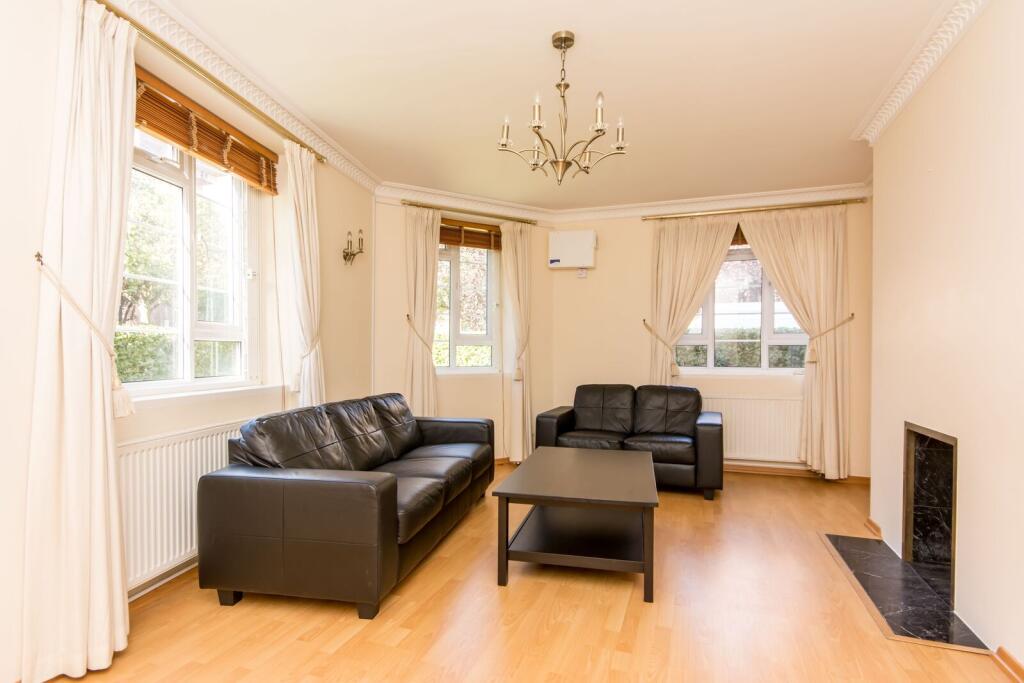 3 bed 1st Floor Flat for rent in Camden Town. From Foxtons - St Johns Wood 3 bed 1st Floor Flat for rent in Camden Town. From Foxtons - St Johns Wood