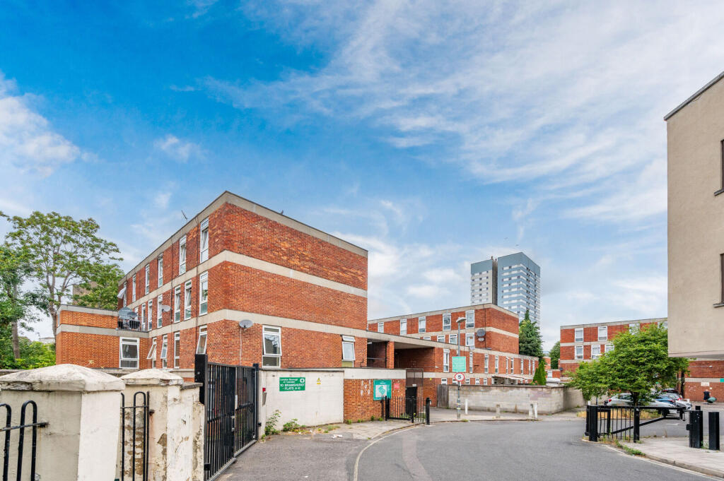 3 bed Annexe for rent in Hampstead. From Foxtons - St Johns Wood