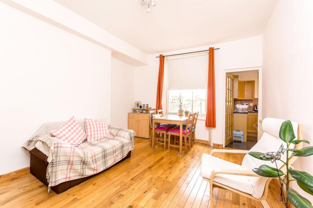 2 bed 1st Floor Flat for rent in London. From Foxtons - St Johns Wood